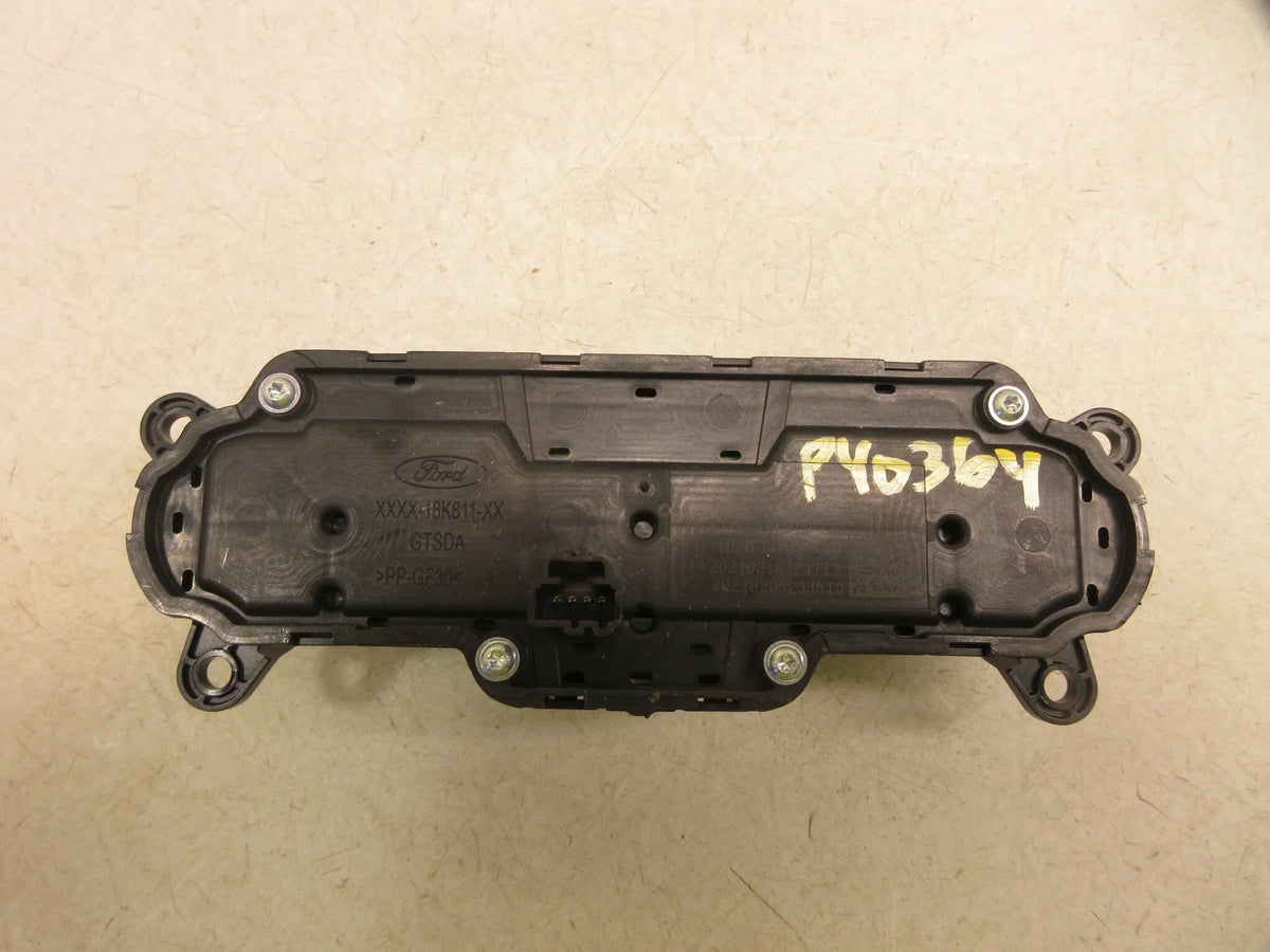 20 Control Transit Pre-Owned 19 6.5" Connect Audio 21 LKQ Ford Radio (Good) OEM Panel Screen