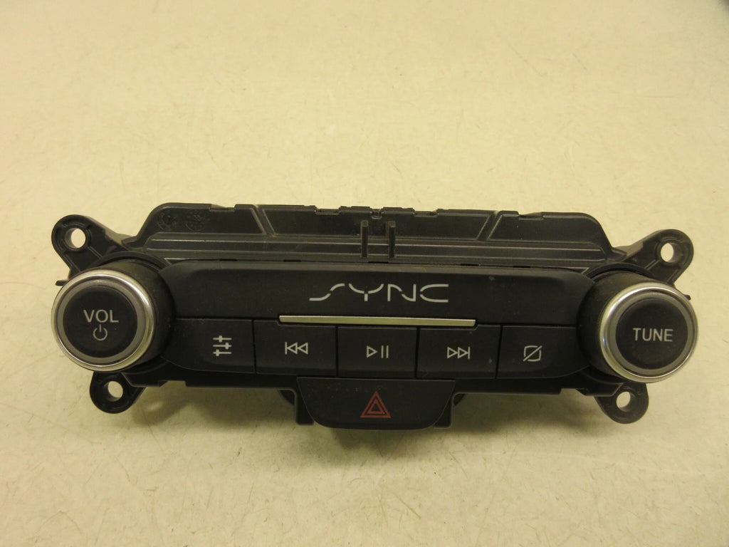 20 Control Transit Pre-Owned 19 6.5" Connect Audio 21 LKQ Ford Radio (Good) OEM Panel Screen
