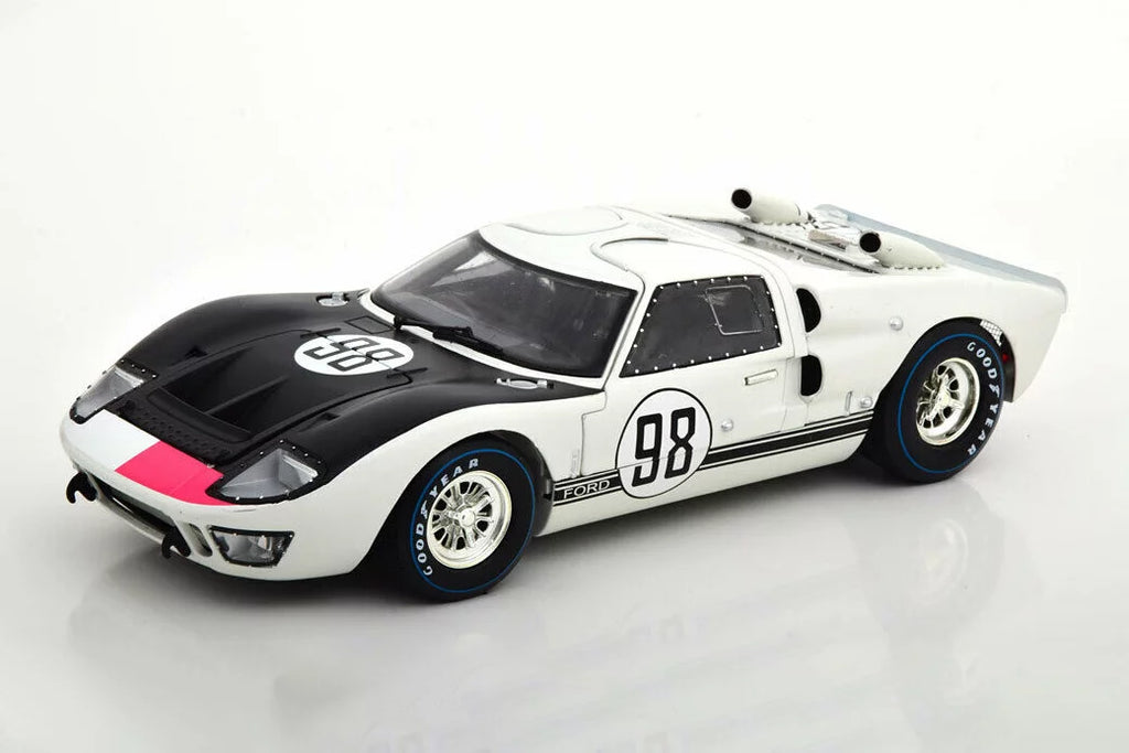 '- Car Toy Shelby Ford White Diecast - GT-40 Model II 1/18 SC415W #98, scale 1966 Collectibles Shelby MK