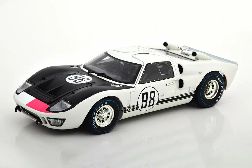 '- Car Toy Shelby Ford White Diecast - GT-40 Model II 1/18 SC415W #98, scale 1966 Collectibles Shelby MK
