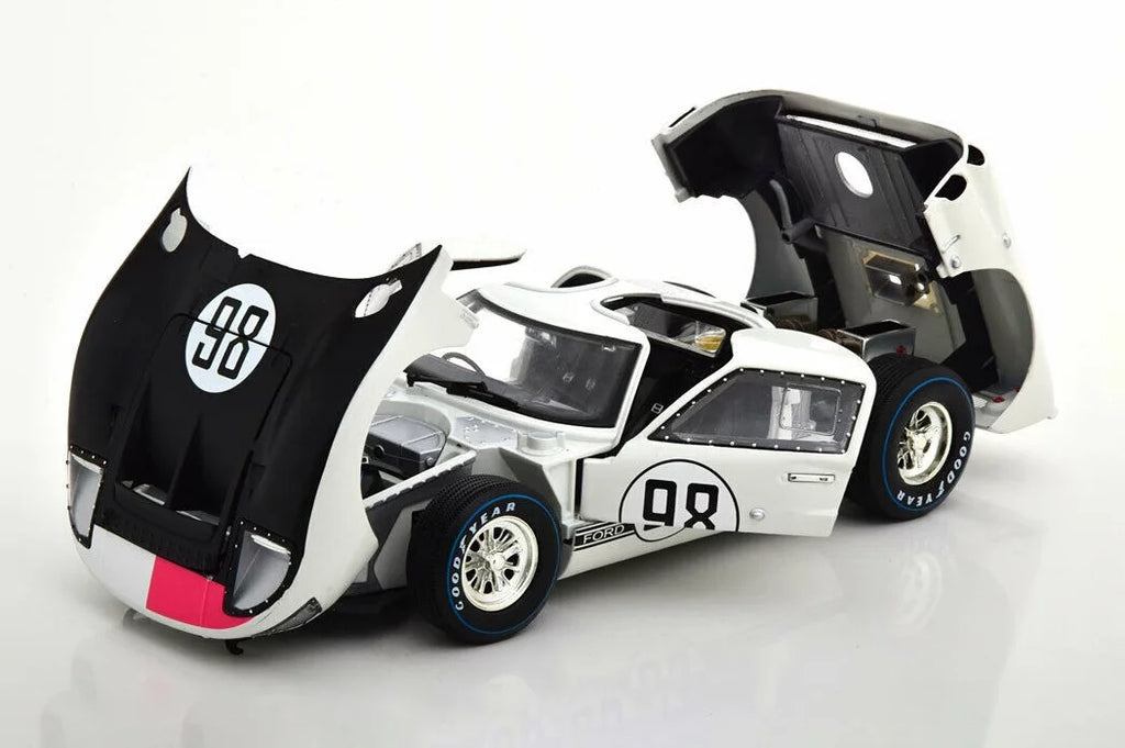 '- Car Toy Shelby Ford White Diecast - GT-40 Model II 1/18 SC415W #98, scale 1966 Collectibles Shelby MK