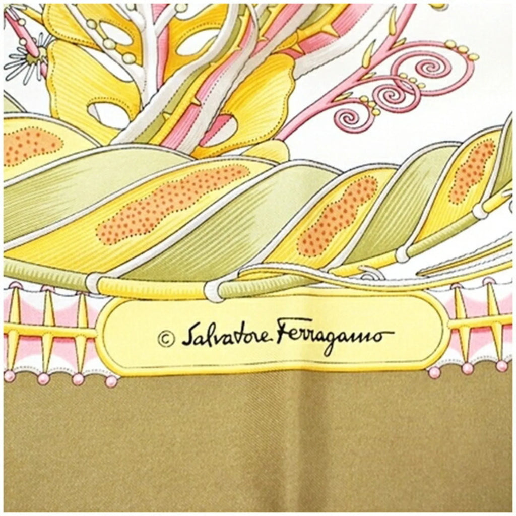 (Good) Scarf FERRAGAMO Salvatore Ferragamo Pattern Muffler Beige Women's Pre-Owned Fish Silk SALVATORE