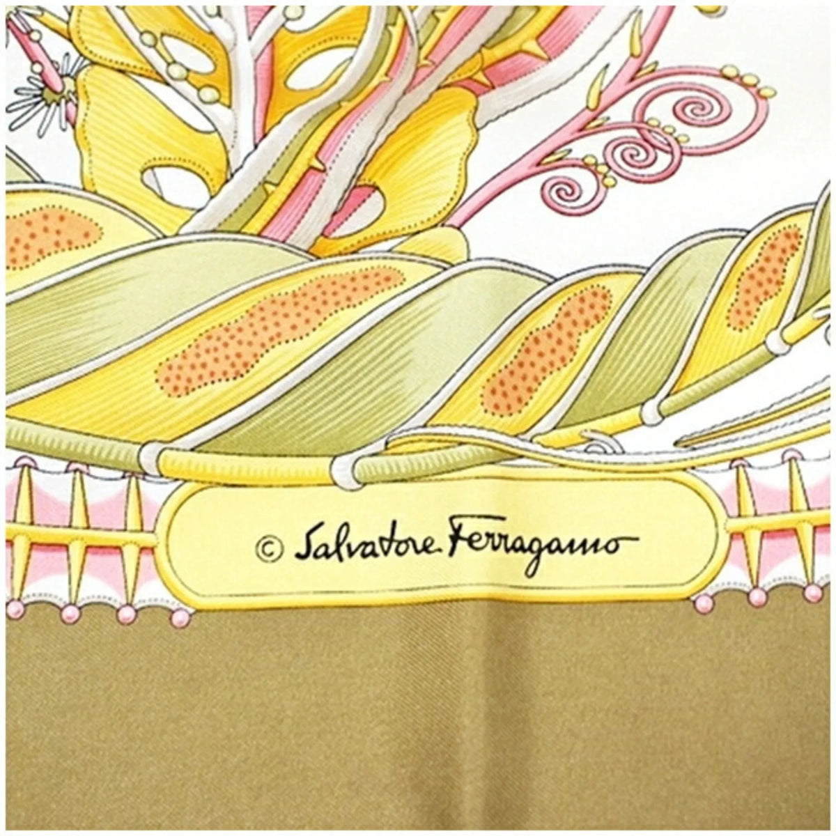 (Good) Scarf FERRAGAMO Salvatore Ferragamo Pattern Muffler Beige Women's Pre-Owned Fish Silk SALVATORE