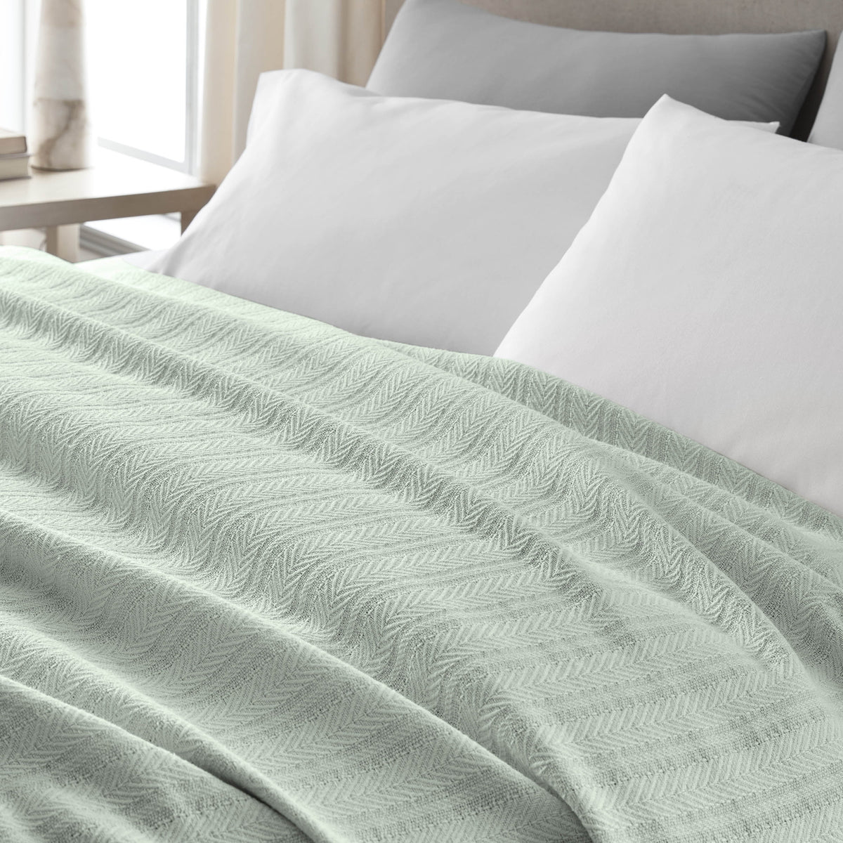 (90x90 Blanket Vellux - & Breathable, Cozy Quality Thermal Grey) Lightweight Size for Layering All 100% Queen Perfect Blanket Sofa Bed, Season Inch & Cotton Hotel Soft, Couch - Light Blanket -