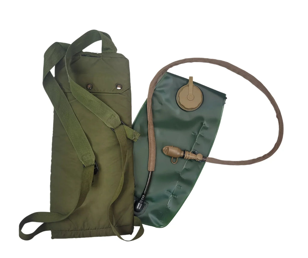 with Outdoor Liter Military issued System Carrier 3 import OD Previously never Issued Hydration bladder Clothing