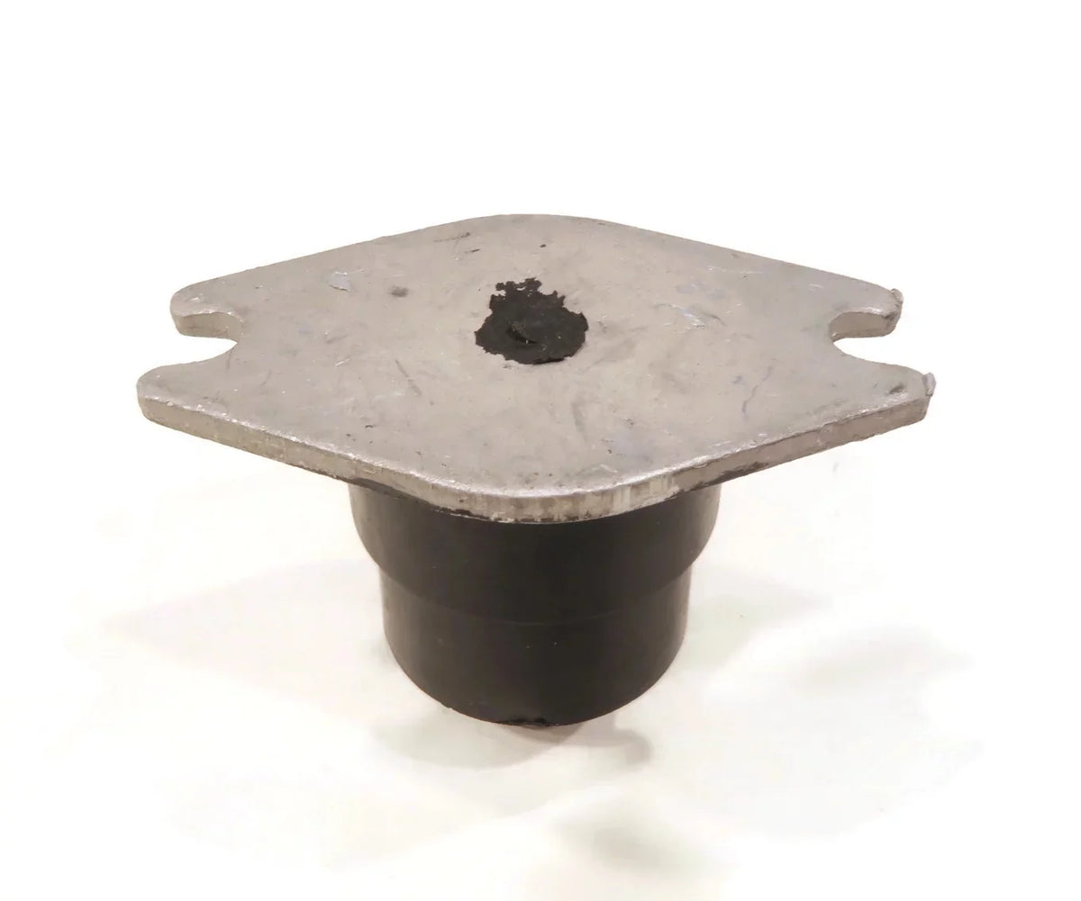 The Johnson 35 ROP J35TELCNB Shop Upper HP Mount | For Motor J35RLCND, Rubber 1982 Outboard